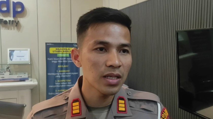 Kasatlantas Polres Cilegon, AKP Ridwan, saat menyatakan larangan penggunaan strobe (Bantentv.com/ Ali)