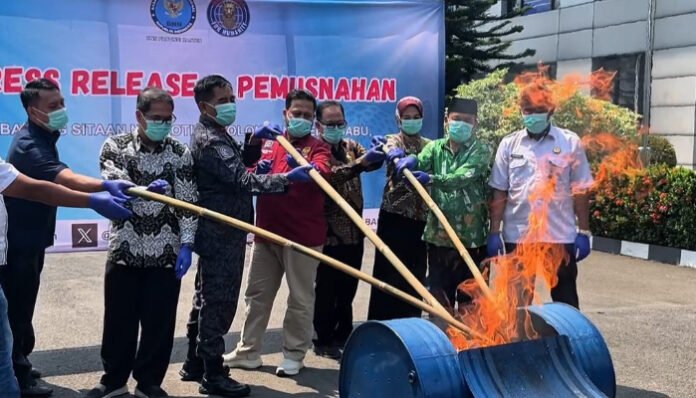 BNN Banten Musnahkan 2 Kg Ganja dan Ratusan Ekstasi