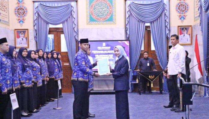 Bupati Serang Ratu Zakiyah Lantik Puluhan ASN