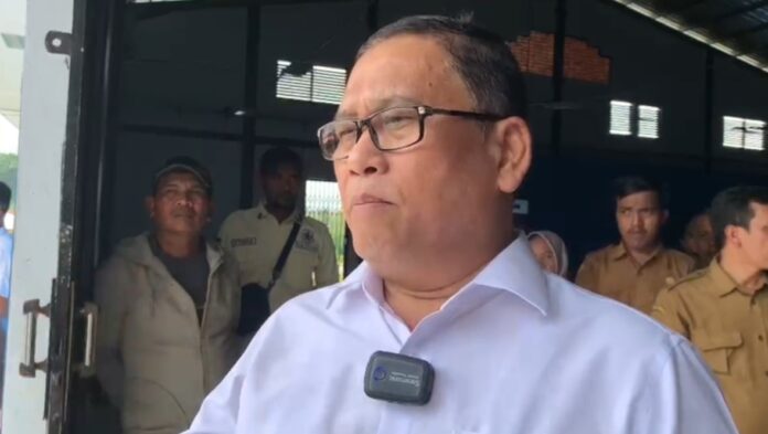 Wakil Bupati Lebak, Amir Hamzah, saat menyatakan bahwa Pemkab Lebak mendapatkan suntikan dana CSR dari Bank Banten (Bantentv.com/ Nano)