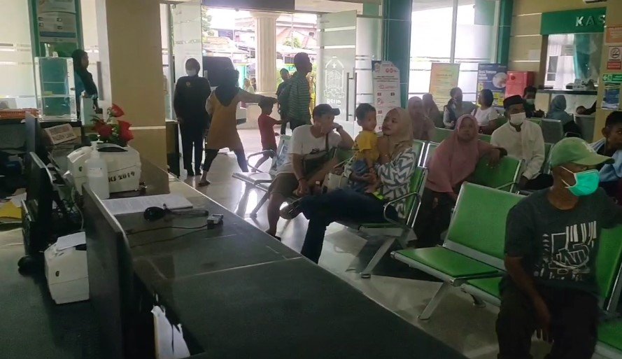 Ilustrasi. Para pasien tengah mengantre di Rumah Sakit (Bantentv.com/ Jaya)