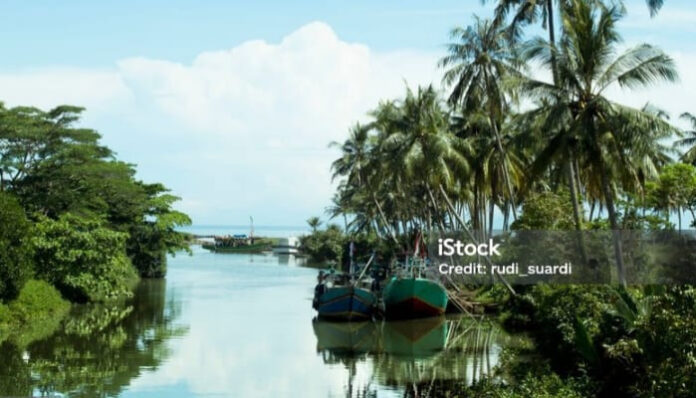 Carita dan Pantai Anyer-Provinsi Banten Indoneisa.