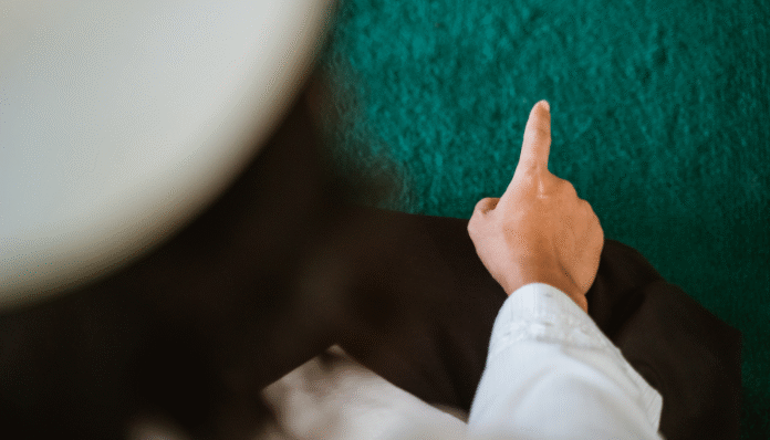 Jadwal salat. Ilustrasi seorang muslim sedang salat (Odua Images) Jadwal salat. Ilustrasi seorang muslim sedang salat (Odua Images)