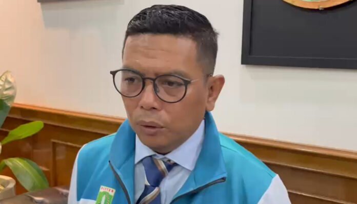 Gubernur Banten Andra Soni resmi menetapkan Keputusan Gubernur (Kepgub) tentang pengaturan jam operasional truk pertambangan di seluruh wilayah Banten.