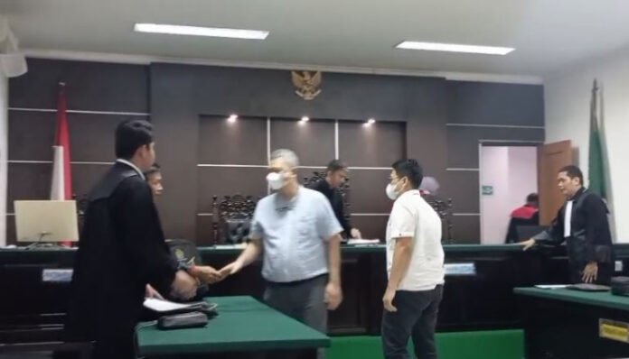 Suasana sidang lanjutan kasus dugaan korupsi Dinas Lingkungan Hidup (DLH) Kota Tangerang Selatan di Pengadilan Tipikor Serang, Rabu, 15 Oktober 2025.