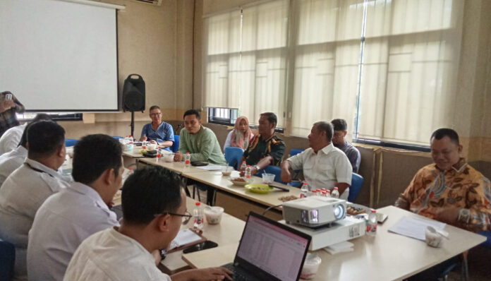 Komisi I DPRD Kota Serang saat menerima kunjungan BKPSDM Kota Serang pada Rabu, 22 Oktober 2025