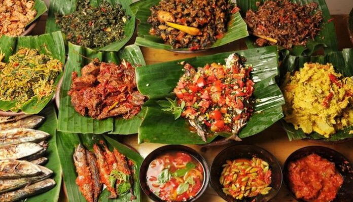 Makanan tradisional Indonesia yang kini mulai langka.