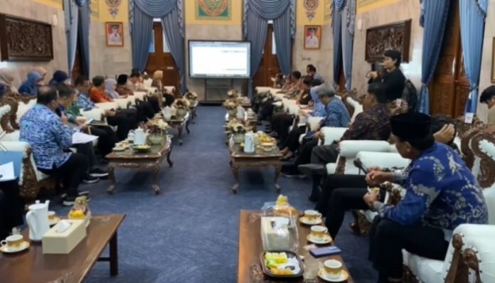 Pemerintah Kabupaten Serang menggelar rapat bersama dengan Forkopimda terkait membahas persiapan hari jadi ke-499 Kabupaten Serang.