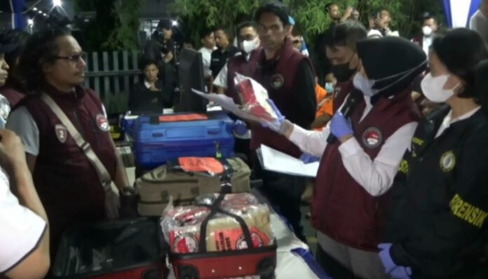 Bareskrim Polri bersama Direktorat Reserse Narkoba Polda Banten memusnahkan sebanyak 2,1 ton barang bukti narkotika.