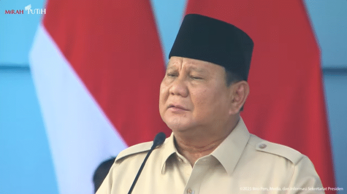 Prabowo saat menghadiri peringatan HUT Ke-80 TNI yang digelar di Lapangan Monumen Nasional (Monas), Jakarta Pusat, pada Minggu, 5 Oktober 2025 (YouTube/ Sekretarian Presiden)