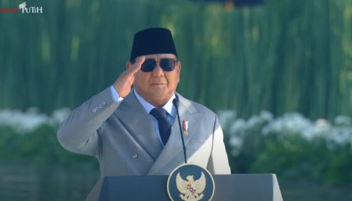 Presiden Republik Indonesia Prabowo Subianto memimpin upacara peringatan Hari Kesaktian Pancasila Tahun 2025 di Monumen Pancasila Sakti, Lubang Buaya, Jakarta, Rabu, 1 Oktober 2025.
