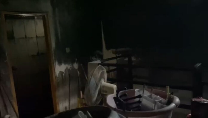 Barang elektronik ludes dilalap api di ruko game center, Ciracas Kota Serang, Senin, 6 Oktober 2025.