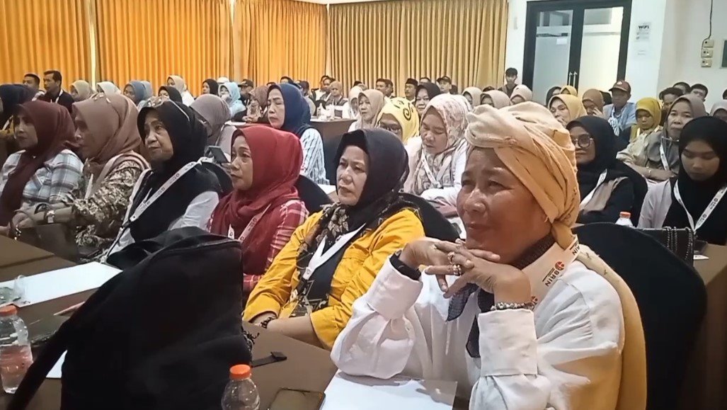 Ratusan warga Lebak mengikuti Pelatihan Tata Cara Pengelolaan dan Penanganan Sampah pada 13 Oktober 2025 (Bantentv.com / Nano)