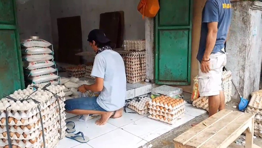Harga telur di Pandeglang mengalami fluktuasi (Bantentv.com/ Rangga)