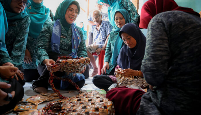 Tinawati Andra Soni Apresiasi Kemandirian dan Gotong Royong Warga