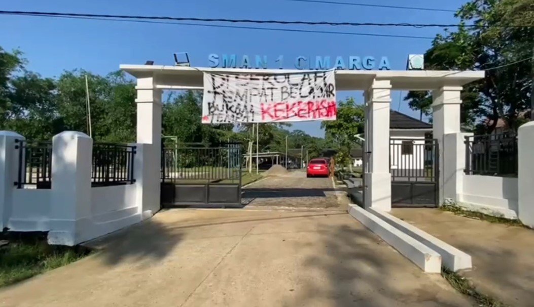 Wagub Banten menginstruksikan untuk menonaktifkan sementara Kepsek SMAN 1 Cimarga demi kondusifitas sekolah (Bantentv.com/ Hendra)