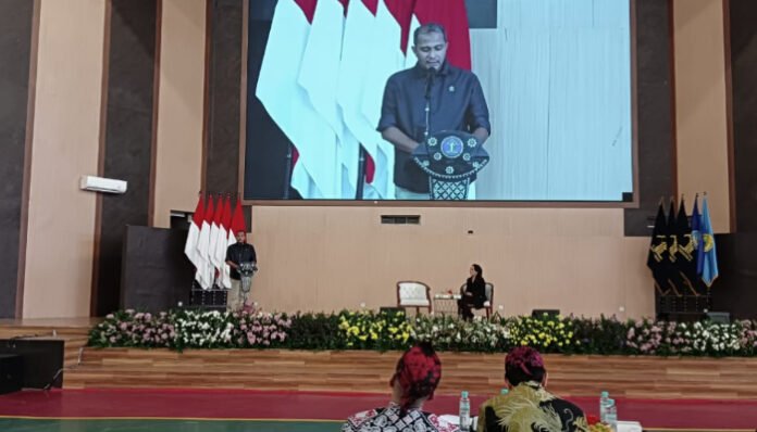 Wamenkum RI Prof Edward Omar Sharif Hiariej saat Sosialisasi KUHP di Untirta (Bantentv.com/Hendra)