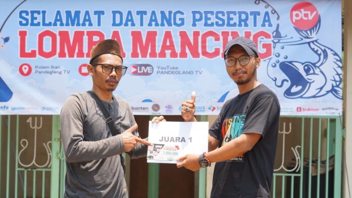 Gekrafs Kabupaten Pandeglang menggelar lomba mancing gratis dalam rangka memperingati Hari Jadi Provinsi Banten ke-25 (Bantentv.com/ Rangga)