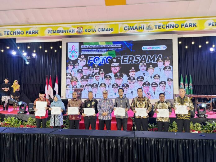 Bupati Pandeglang, Raden Dewi Setiani, menghadiri Rakor Kepegawaian Wilayah Kerja Kantor Regional III BKN Tahun 2025 yang meliputi Jawa Barat dan Banten (Bantentv.com)