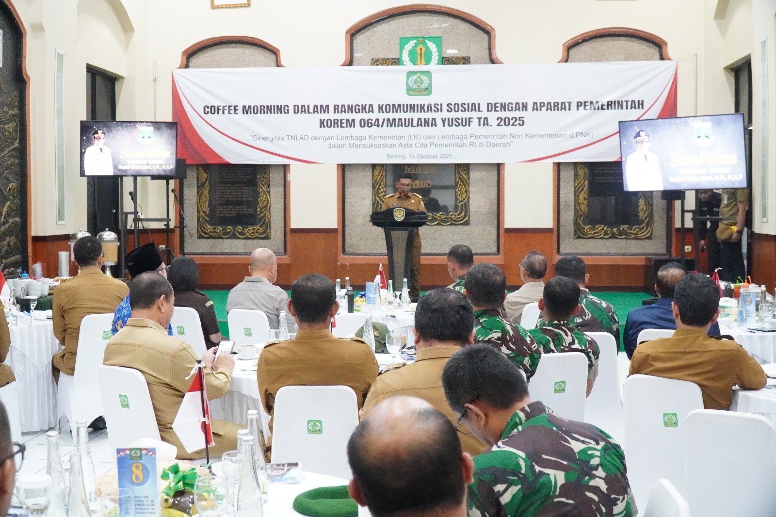 Coffee Morning bertema “Komunikasi Sosial dengan Aparat Pemerintah Tahun 2025” di Makorem 064/MY membahas dukungan penuh untuk MBG, pada Selasa, 14 Oktober 2025 (Bantentv.com/ Rangga)