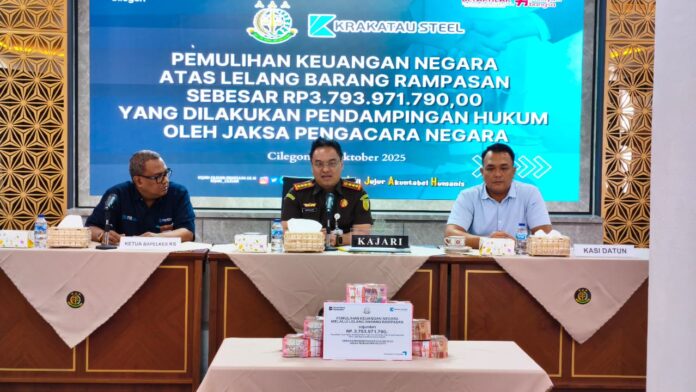 Kejari Cilegon berhasil memulihkan keuangan negara senilai Rp3,7 M dari hasil lelang aset rampasan perkara tindak pidana korupsi yang melibatkan Krakatau Health Service (Bapelkes KS)