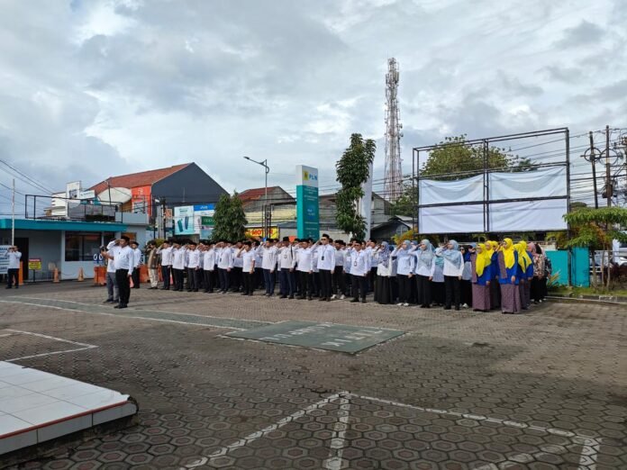 PLN UP3 Cilacap merayakan Hari Listrik Nasional dengan aksi sosial dan semangat pemuda (Bantentv.com)