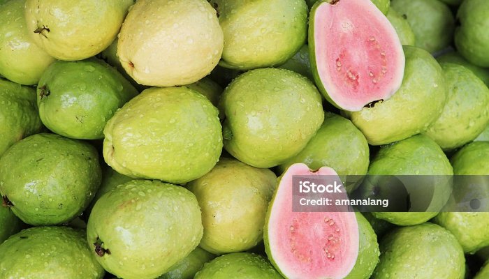 Buah Jambu Biji (Foto/Istockphoto)