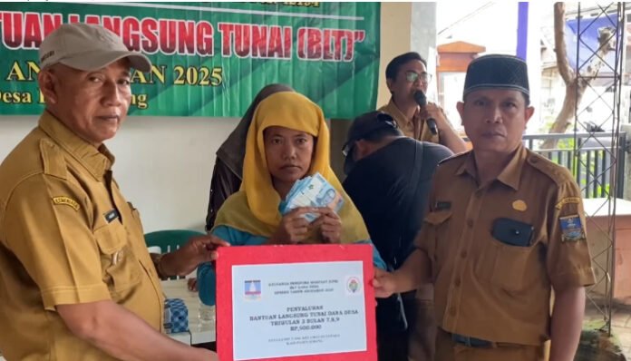 58 Warga Desa Lempuyang Terima BLT Dana Desa