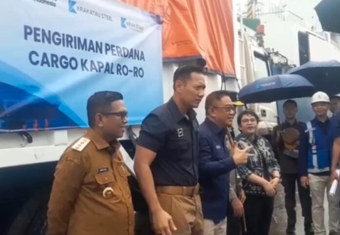 Menteri Koordinator Bidang Infrastruktur dan Pembangunan Kewilayahan, Agus Harimurti Yudhoyono (AHY), meresmikan pengoperasian kapal roro serta optimalisasi layanan kereta api logistic (Bantentv.com/ Ali)