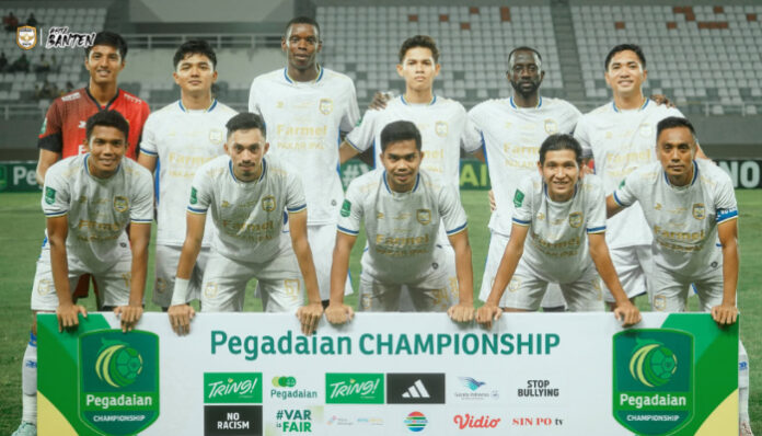 Skuad Adhyaksa FC berpose sebelum laga kontra PSPS Pekanbaru pada lanjutan Pegadaian Championship 2025/2026.