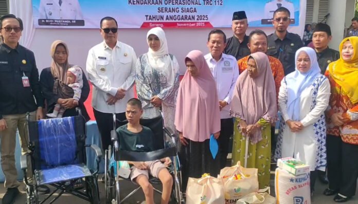 Budi Rustandi Salurkan Bantuan Untuk Disabilitas Hingga Lansia