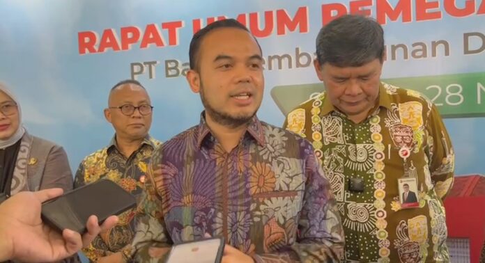 Wakil Ketua Komisi III DPRD Banten, Dede Rohana Putra meminta Pemerintah Daerah untuk memaksimalkan kerja sama dengan Bank Banten (Bantentv.com/Hendra)