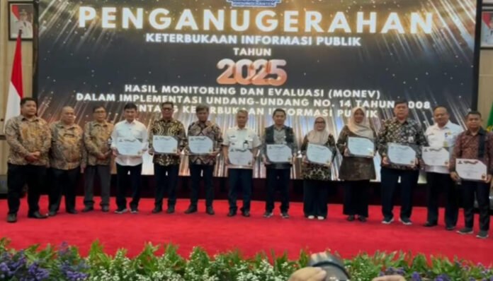 KI Banten Gelar Penganugrahan Keterbukaan Informasi Publik 2025