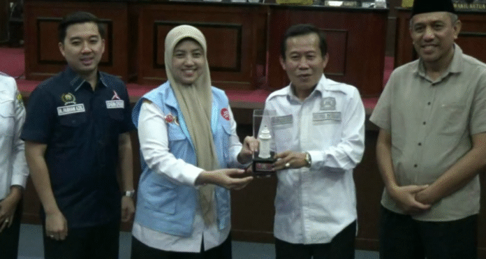 Forum Penyuluh Anti Korupsi (Forpak) Banten memberikan penyuluhan kepada anggota DPRD Kota Serang, Rabu, 5 November 2025 (Bantentv.com/ Jaya)