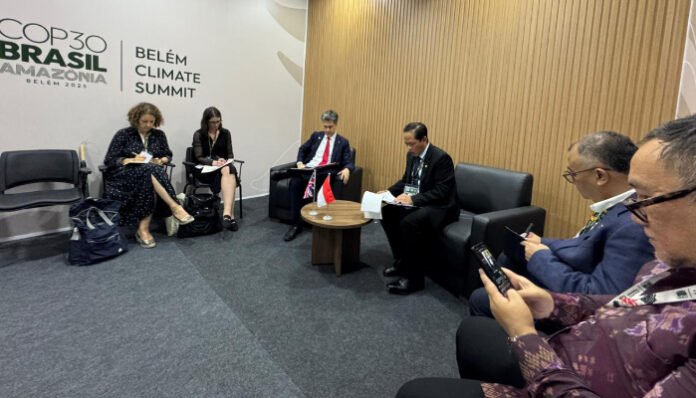 Indonesia dan Inggris resmi menandatangani Memorandum of Understanding (MoU) tenta.ng kerja sama perubahan iklim