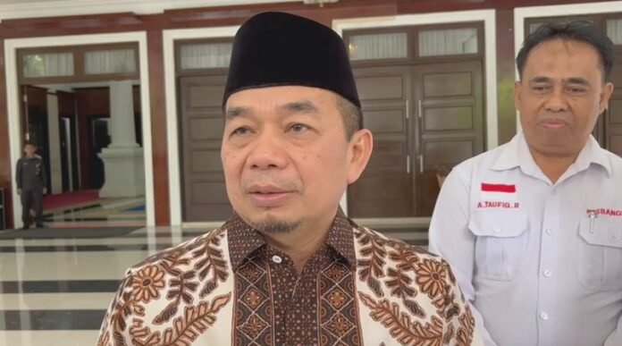 Anggota DPR RI daerah pemilihan Banten, Jazuli Juwaini, meminta agar truk bermuatan lebih atau truk ODOL segera ditindak tegas (Bantentv.com/Hendra)
