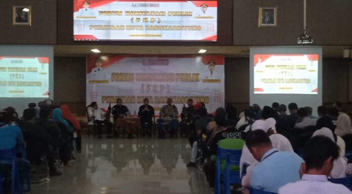 Pemkab Lebak menyosialisasikan penataan Pedagang Kaki Lima (PKL) di Pasar Baru Semi (Bantentv.com/ Nano)