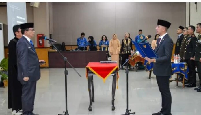 Prosesi pelantikan Halson Nainggolan sebagai Sekda Lebak