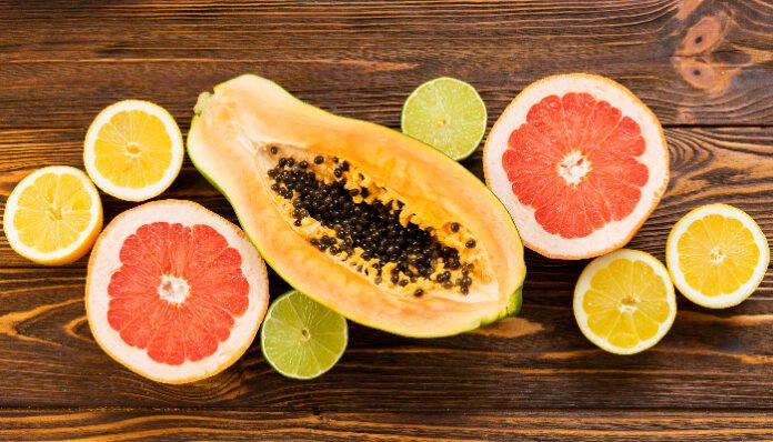 Sarapan pepaya dan lemon , melancarkan pencernaan hingga baik untuk kesehatan jantung.