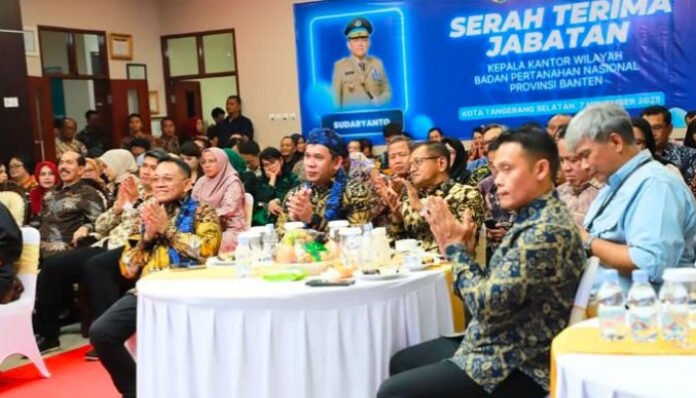 Suasana pisah sambut Kepala Kantor Wilayah (Kanwil) Badan Pertanahan Nasional (BPN) Provinsi Banten.