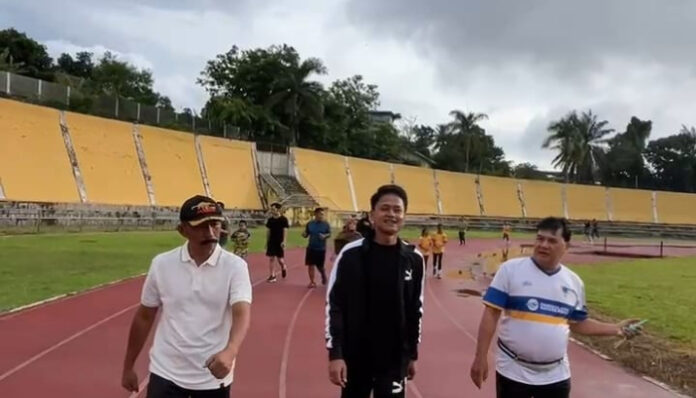 Wabup Iing joging di Stadion Badak Ajak Masyarakat Turut Berolahraga