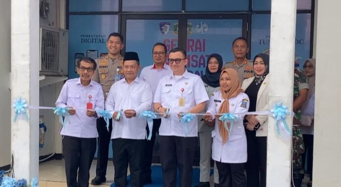 Pemkab Serang meresmikan Gerai Samsat Pamarayan di kantor Kecamatan Pamarayan pada Rabu, 19 November 2025 (Bantentv.com/ Riki)