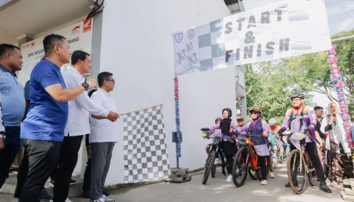 Andra Soni Ajak Kolaborasi Kembangkan Sport Tourism Lewat Gowes Wisata. (Foto: Dok. Adpim Banten)