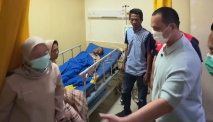 Wali Kota Serang, Budi Rustandi tanggung biaya korban tersambar petir.