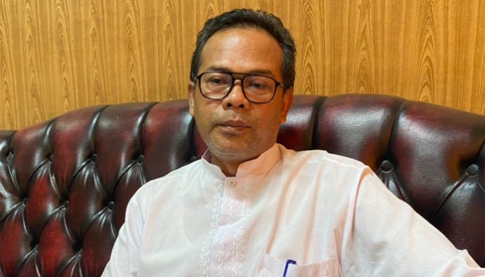 Camat Padarincang, Agus Saepudin, menjelaskan bahwa dari total 14 desa di wilayahnya, hampir setengahnya berada pada zona rawan banjir. (Foto: Bantentv.com)