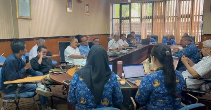 Rapat Pleno UMP Banten 2026, Menunggu Keputusan Gubernur. (Foto: Bantentv.com)