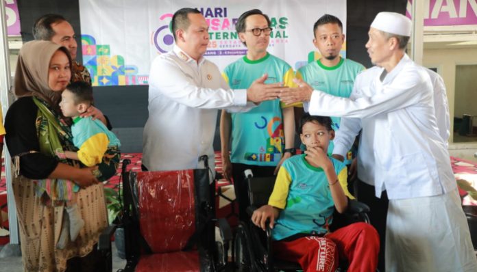 Hari Disabilitas Internasional Pemkot Serang Salurkan Bantuan