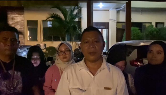 Kuasa hukum para korban, Ari Bintara