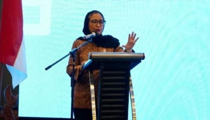 Wakil Kepala BGN, Nanik Sudaryati Deyang, menegaskan bahwa kendaraan pengangkut MBG ke depan dilarang masuk ke area halaman sekolah