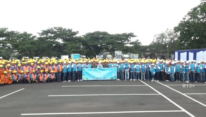 PT PLN (Persero) UID Banten menggelar Apel Siaga Kelistrikan dalam rangka memastikan pasokan listrik tetap terjaga selama nataru (Bantentv.com)